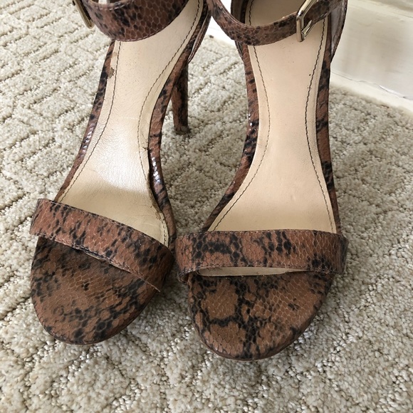 Calvin Klein Snake Skin Heels Size 7 - Picture 2 of 3